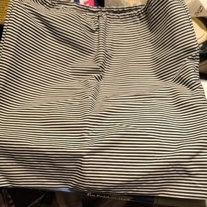 Black And White Handmade Dust Cover